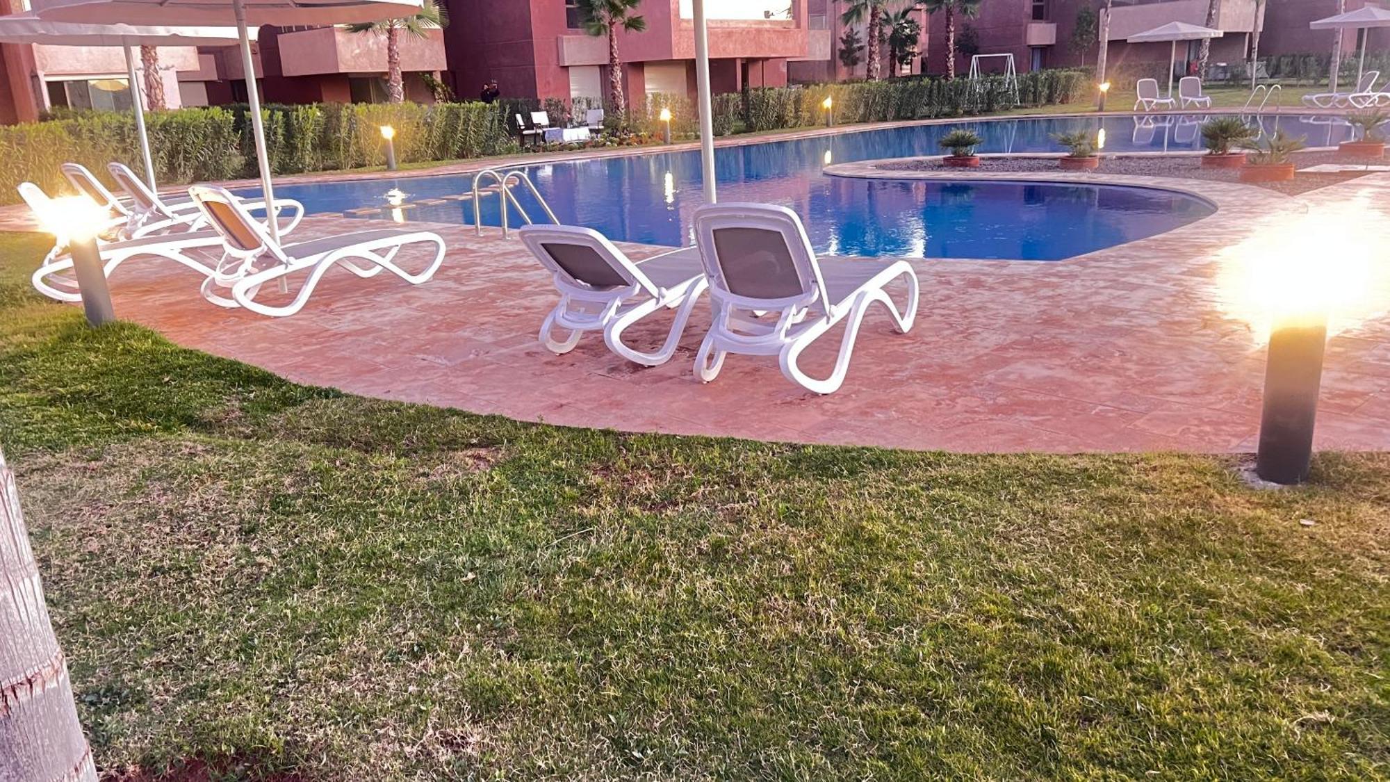 Appartement De Luxe Avec Jardin Vue Sur La Piscine Golf Securise 24H Sur 24 A 5 Minutes De L Aeroport Marrakesh Buitenkant foto